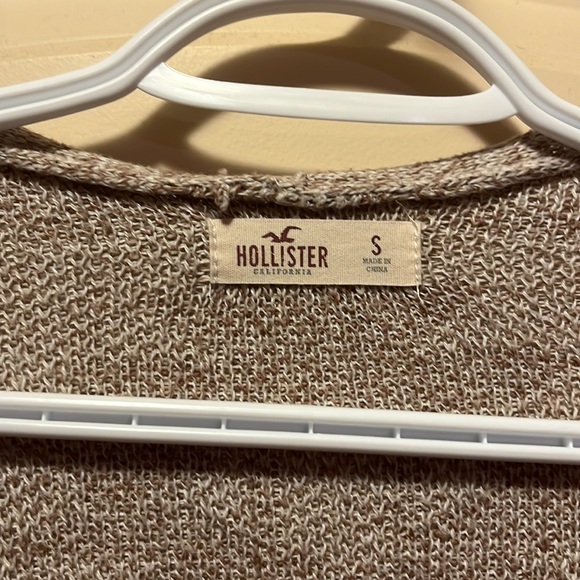 Hollister sweater - Picture 2 of 5
